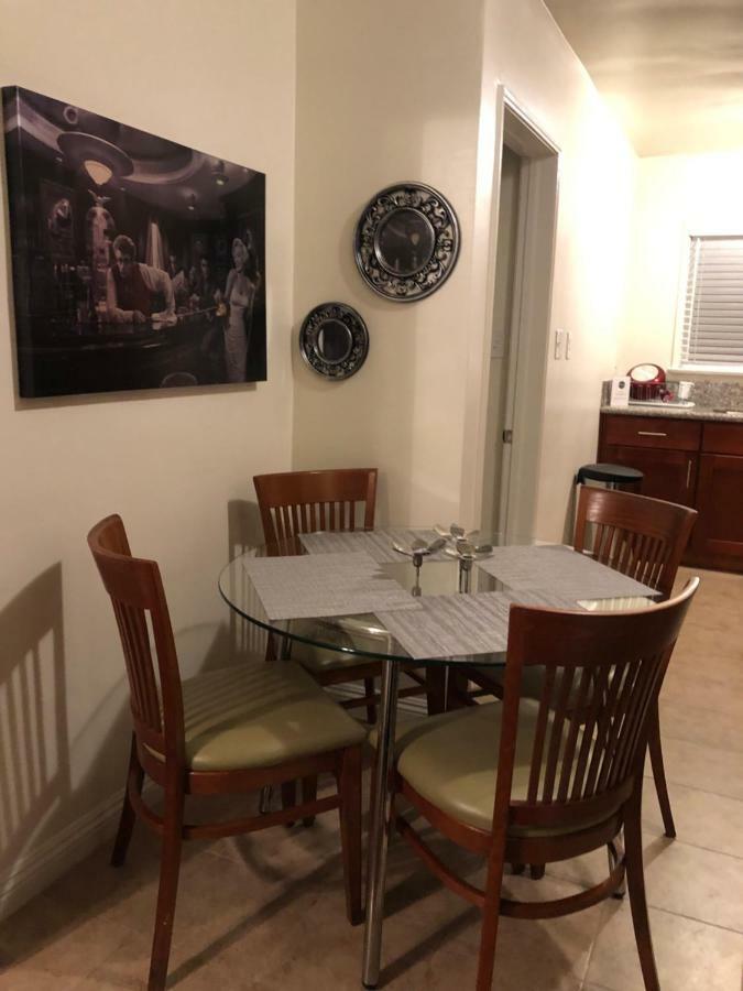 North Mansfield Ave Appartement
